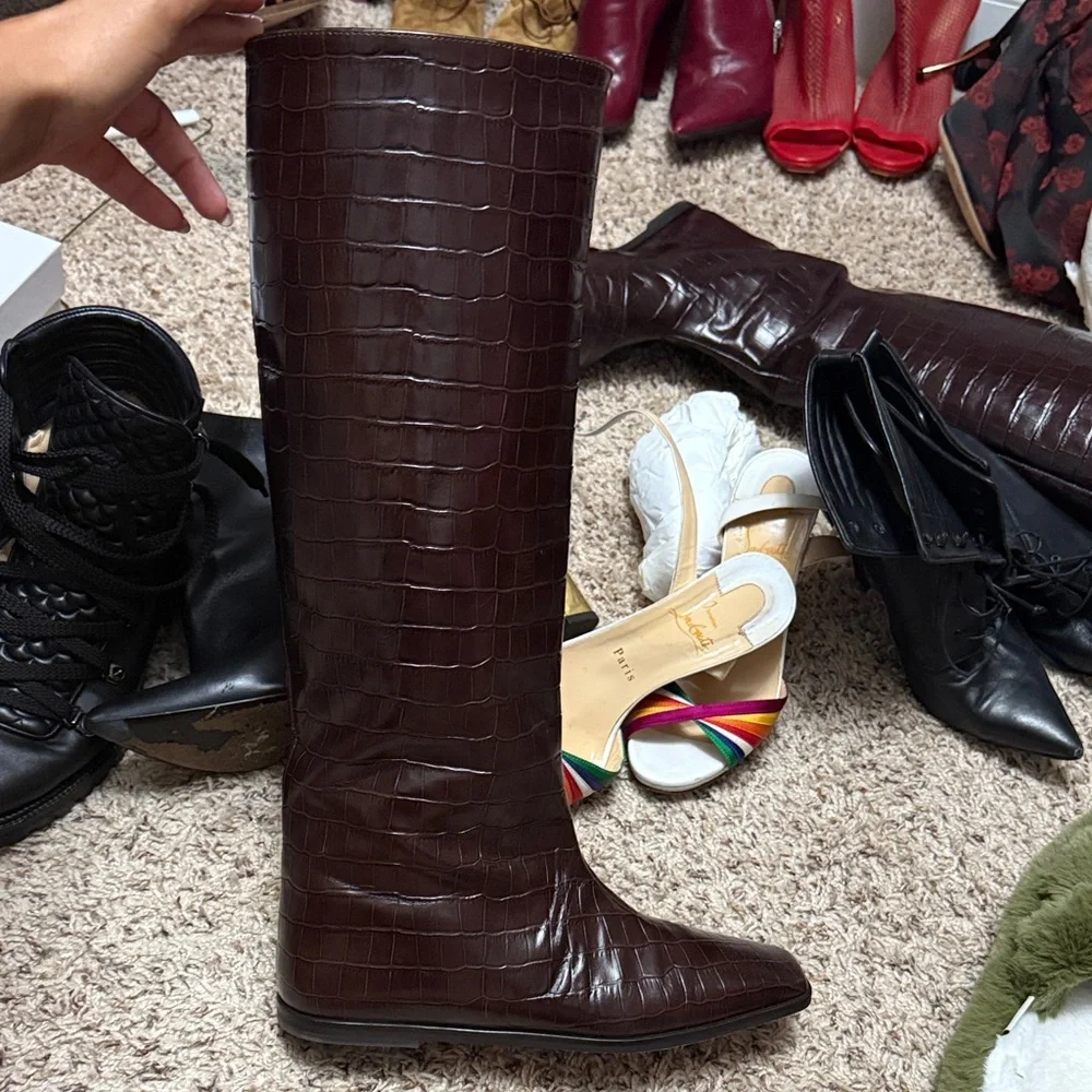 Adolfo Dominguez Dark Brown Crocodile-Embossed Flats - Picture 3 of 4